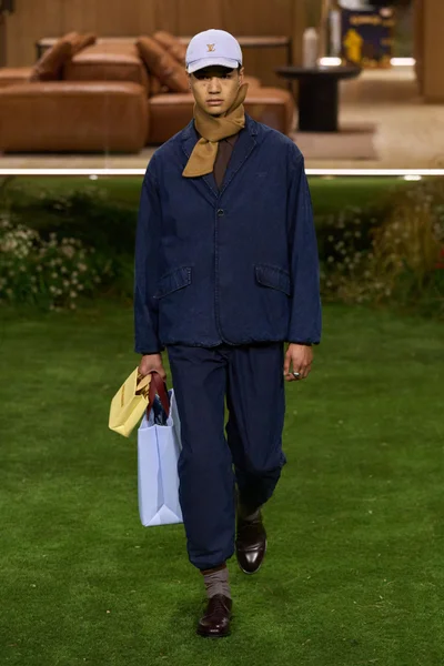 Look 57